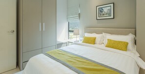 Deluxe Suite, 2 Bedrooms | Premium bedding, minibar, in-room safe, desk - Meru Suites at Meru Valley Resort (Ipoh)
