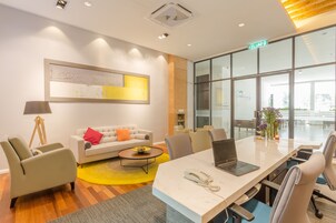 Sala de estar en el lobby