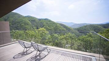 Forest Villa Deluxe (2 Pax Breakfast & Dinner / Facilities) Maximum 2 Pax | Balcony