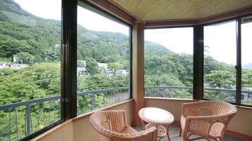 Quarto tradicional, vista para o rio (Japanese Style) | Vista do quarto