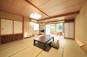 Japanese Style Room with River View | In-room safe, free WiFi, bed sheets - Oyado Enjoy The Natural Water MICASA (Minakami)