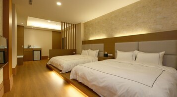 豪華家庭房 | 羽絨被、遮光布/窗簾、免費無線上網、床單