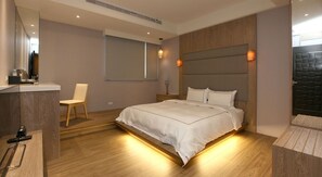 Elite Double Room, 1 Queen Bed | Down comforters, blackout drapes, free WiFi, bed sheets - Ting-Feng B&B (Yuanshan)