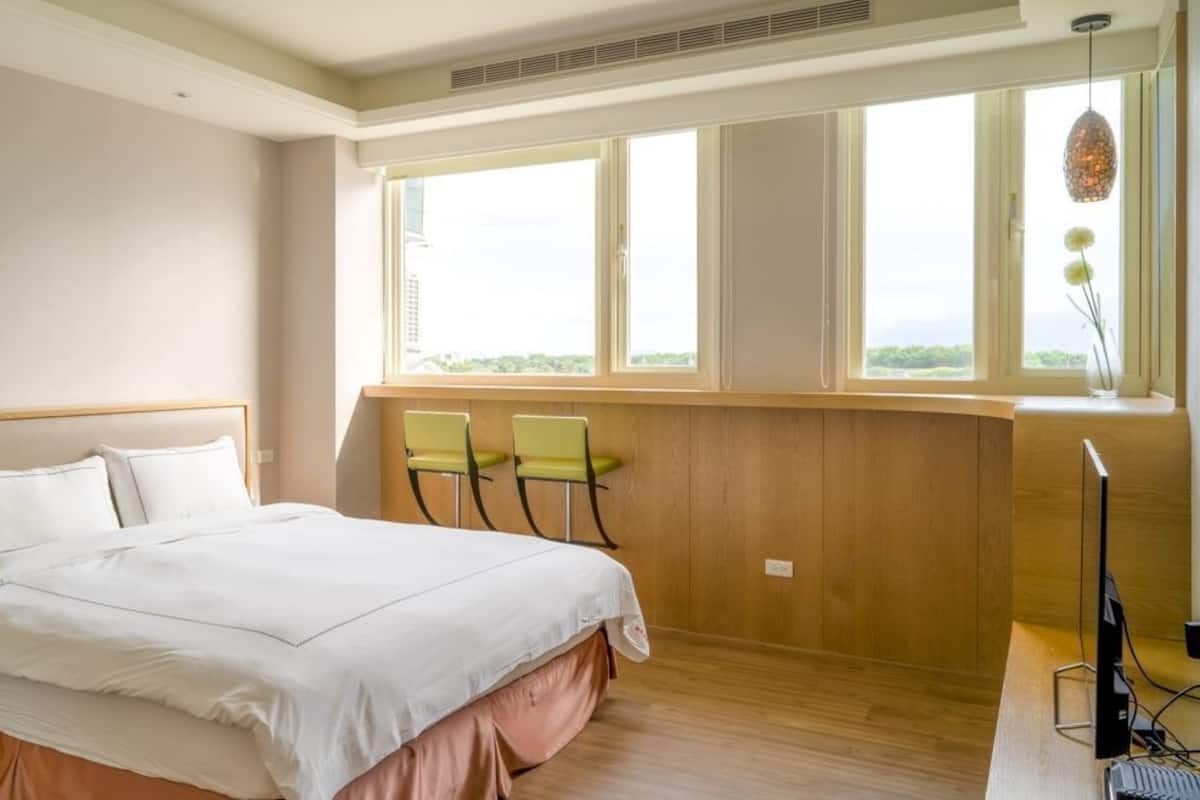 Habitación Elite doble, 1 cama de matrimonio | Edredones de plumas, cortinas opacas, wifi gratis
