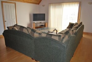 House, 3 Bedrooms | Living area