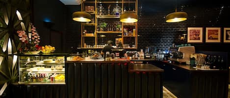 Lunch and dinner served, local and international cuisine