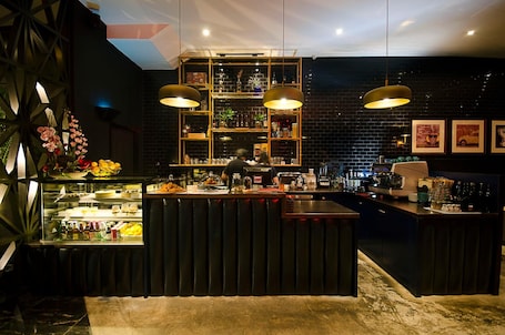 Lunch and dinner served, local and international cuisine