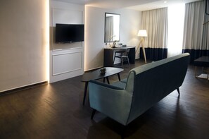 Family Suite | Desk, soundproofing, iron/ironing board, free WiFi - Palm Hotel Ipoh (Ipoh)