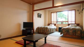 Room with Tatami Area and Private Bathroom | Free WiFi