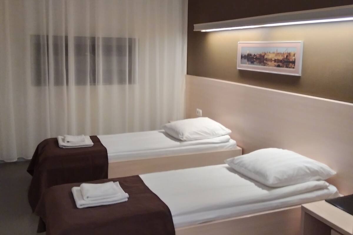 Kamar Twin Superior, 2 Tempat Tidur Twin | 1 kamar tidur, ruang kerja ramah laptop, dan kedap suara