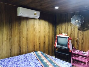 Standard Air Conditioning Room - Janya Homestay (Ko Yao)
