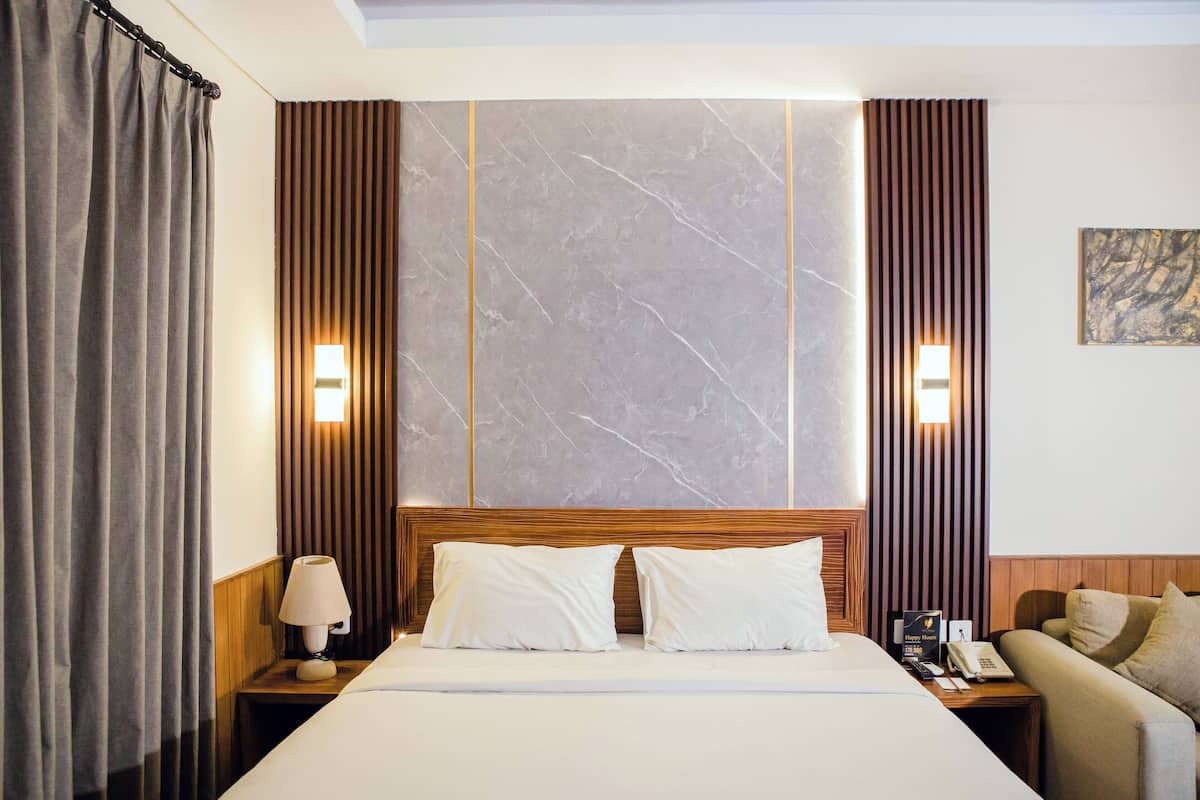ห้องดีลักซ์, เตียงใหญ่ 1 เตียง หรือเตียงเดี่ยว 2 เตียง | เครื่องนอนระดับพรีเมียม, มินิบาร์, ตู้นิรภัยในห้องพัก, โต๊ะทำงาน