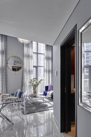 2 개의 침실, 고급 침구, 객실 내 금고, 책상