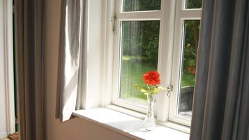 Literie de qualité supérieure, bureau, Wi-Fi gratuit, draps fournis