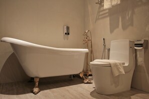 Supreme Room | Bathroom