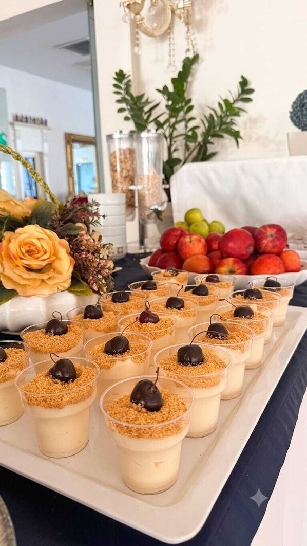뷔페 아침 식사