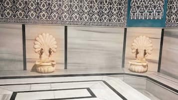 Badstue, dampbad, tyrkisk bad/hamam og massasje-/behandlingsrom