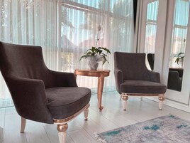 Deluxe-dobbeltværelse | Premium-sengetøj, minibar, skrivebord, strygejern/strygebræt