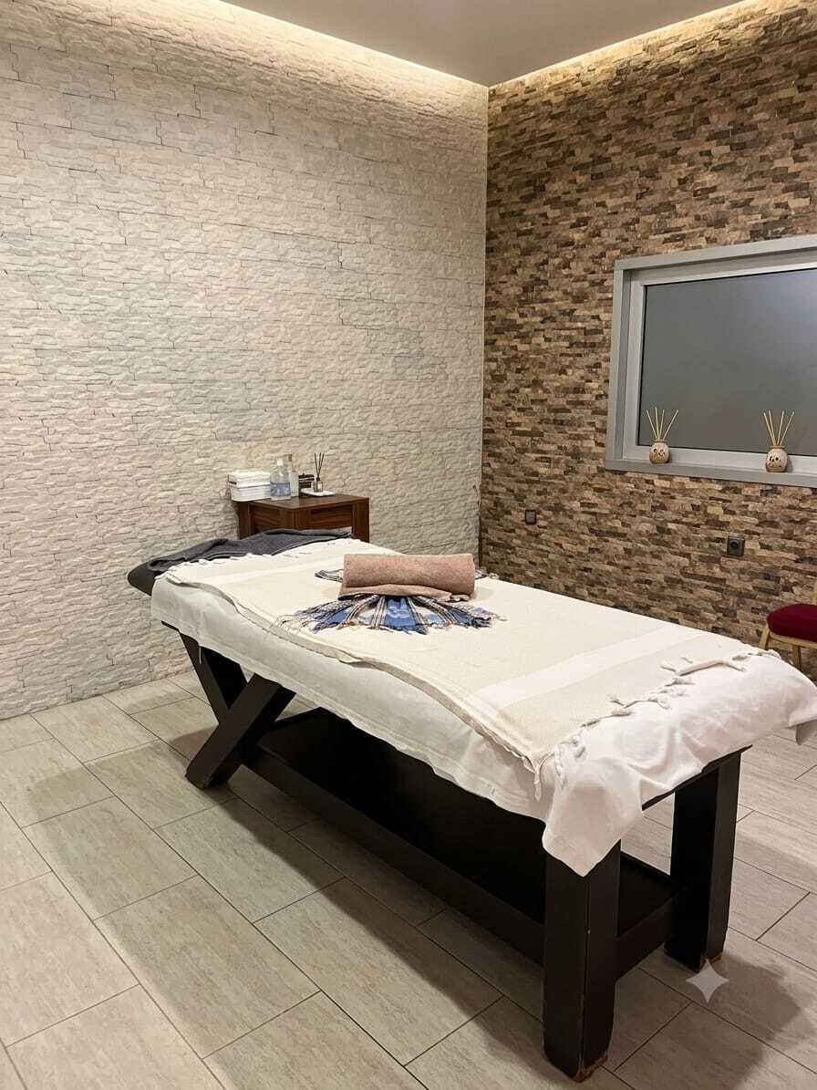 Badstue, dampbad, tyrkisk bad/hamam og massasje-/behandlingsrom
