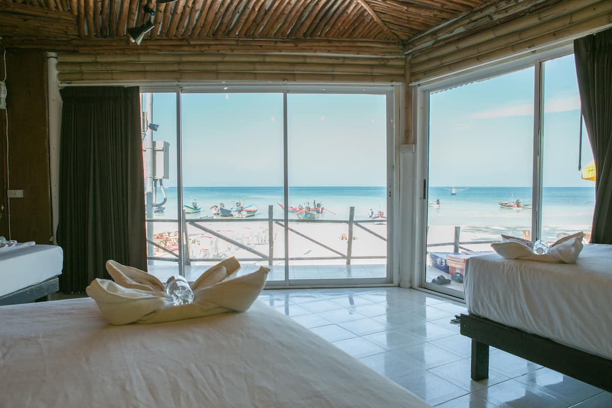 Deluxe Beach Front - Adult Only | WiFi (無料)、ベッドシーツ