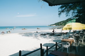 Deluxe Beach Front - Adult Only | 住宿正面