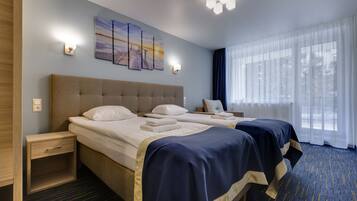 Standard Twin Room | Desk, iron/ironing board, free cribs/infant beds, free WiFi