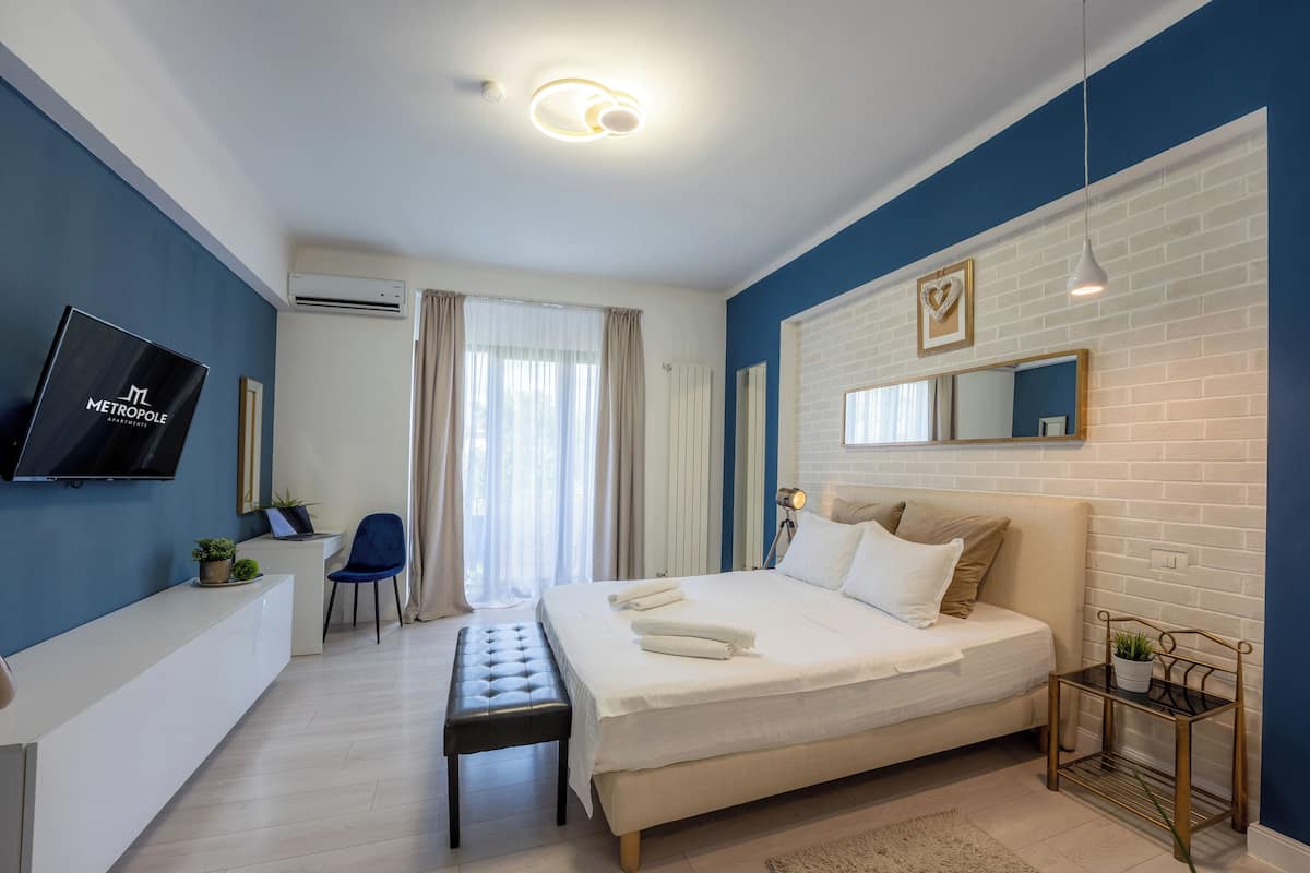 Luxury Suite | 1 bedroom, Egyptian cotton sheets, premium bedding, memory foam beds