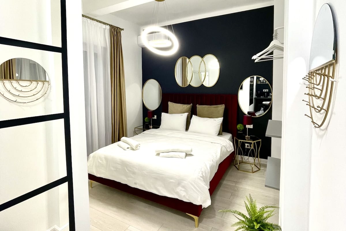 Elite Studio, 1 Queen Bed | 1 bedroom, Egyptian cotton sheets, premium bedding, memory foam beds