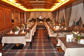 Breakfast, lunch and dinner served - Hotel Meida (San Giovanni di Fassa)