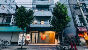 Exterior - IKIDANE House Namba Osaka - Hostel (Osaka)