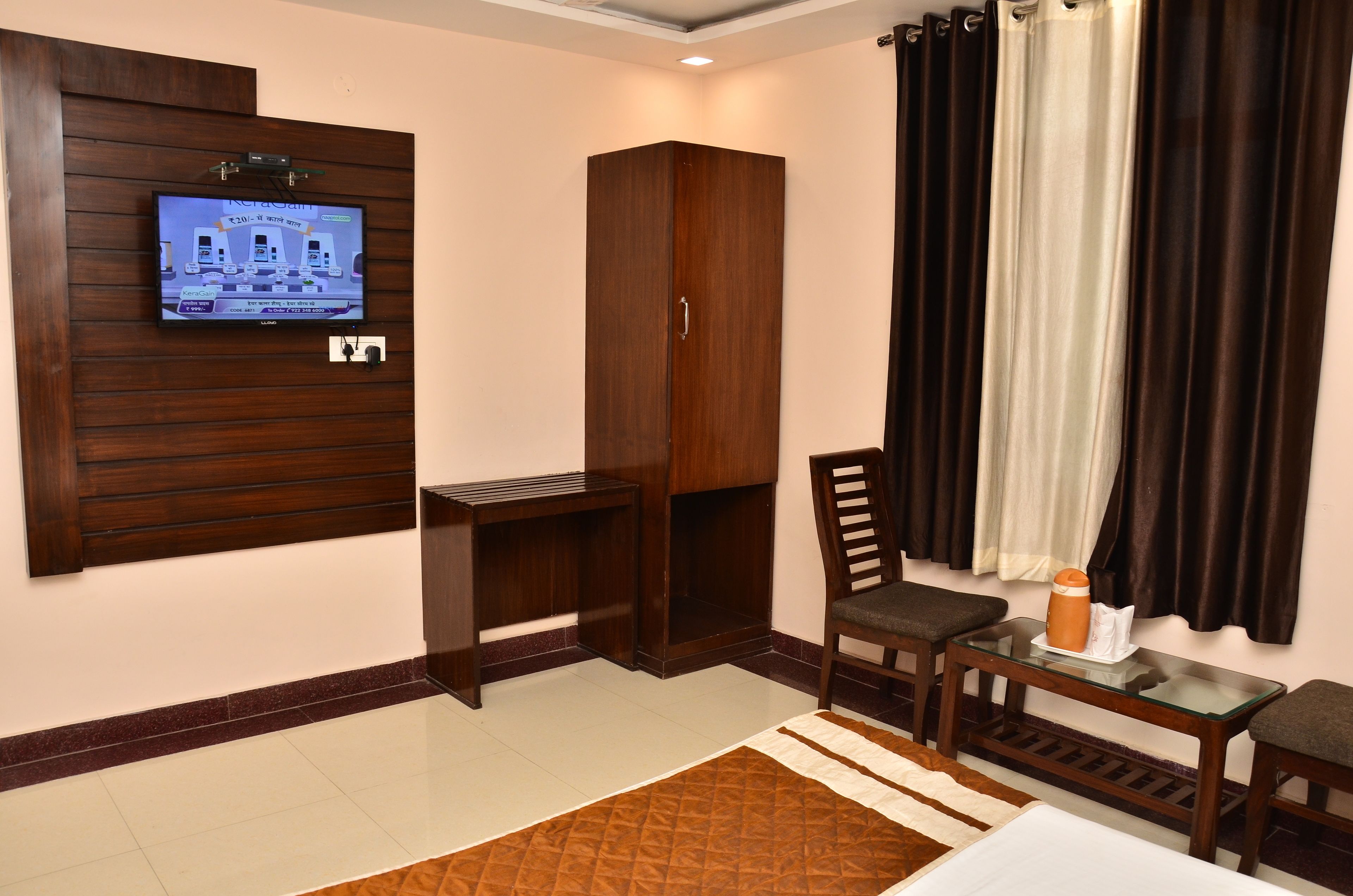 superior room | 1 bedroom, desk, soundproofing, iron/ironing board