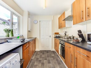 1 bedroom - Townhouse @ 62 Samuel Street Crewe (Crewe)