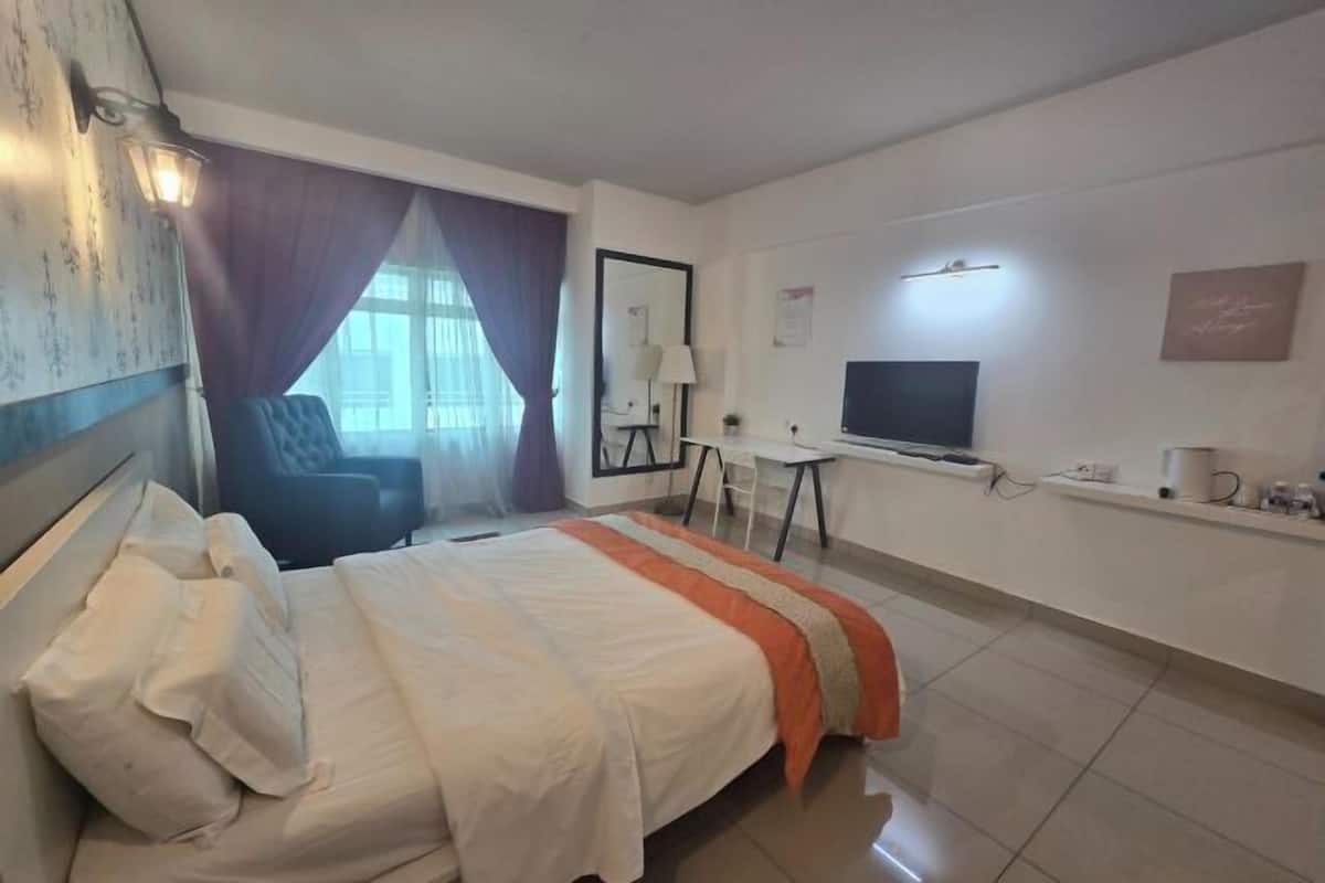 Desk, iron/ironing board, free WiFi, bed sheets
