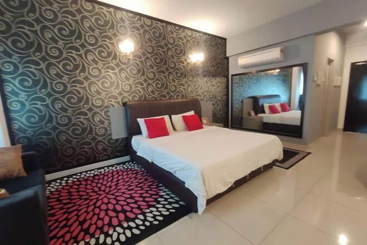 Desk, iron/ironing board, free WiFi, bed sheets