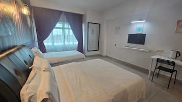 Family Room | Desk, iron/ironing board, free WiFi, bed sheets