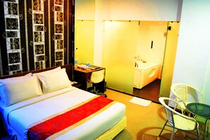 Executive-sviitti | Työpöytä, äänieristys, silitysrauta/-lauta, ilmainen Wi-Fi