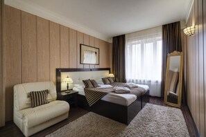 Deluxe Double Room | 1 bedroom, premium bedding, minibar, in-room safe