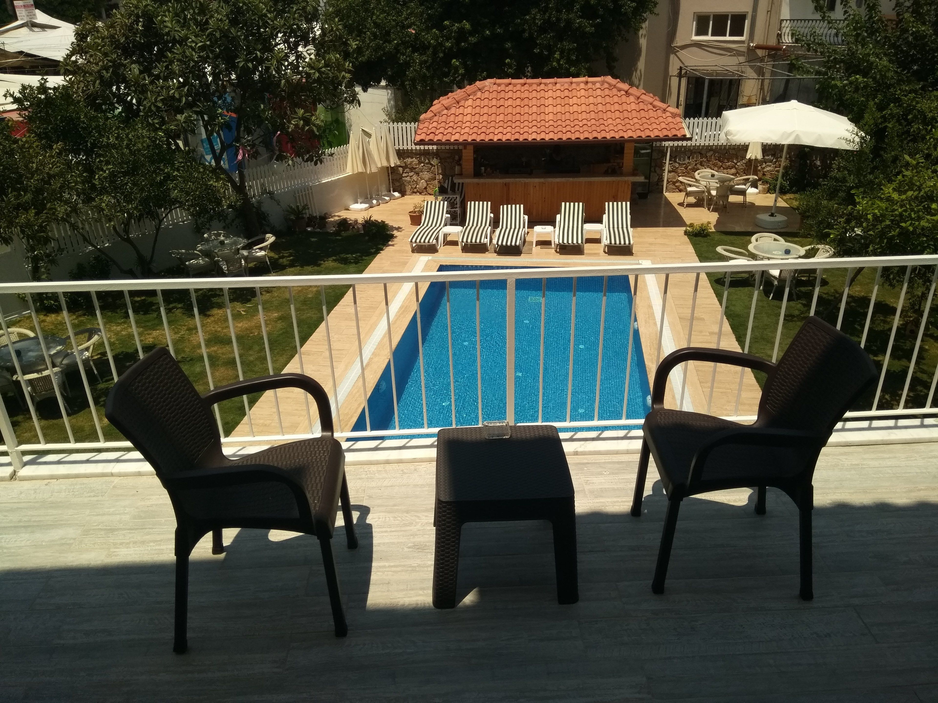 Room | Balcony