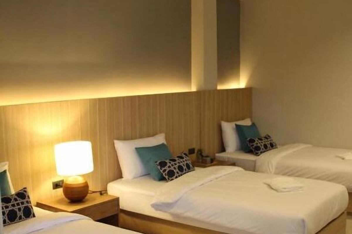 desk, blackout curtains, free wifi