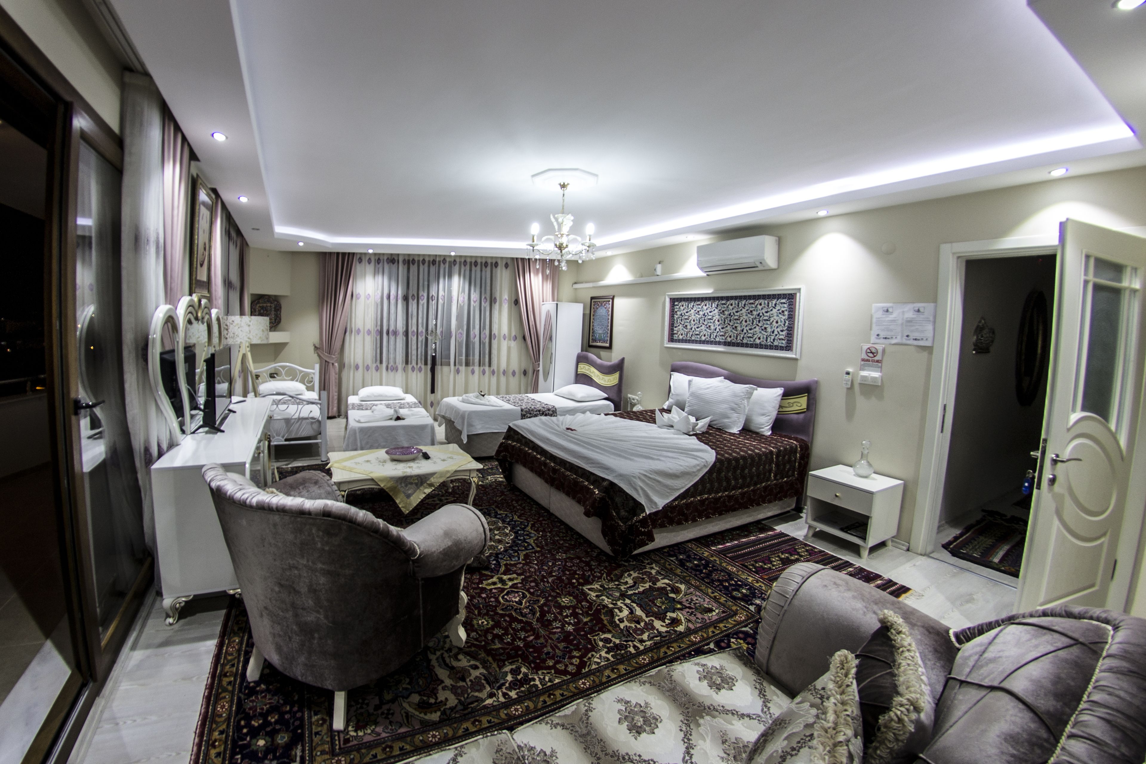 royal suite, balcony, mountain view | desk, blackout curtains, soundproofing, free wifi