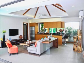 Living room - Ka Villa Rawai : Peaceful 4 Bedrooms (Rawai)