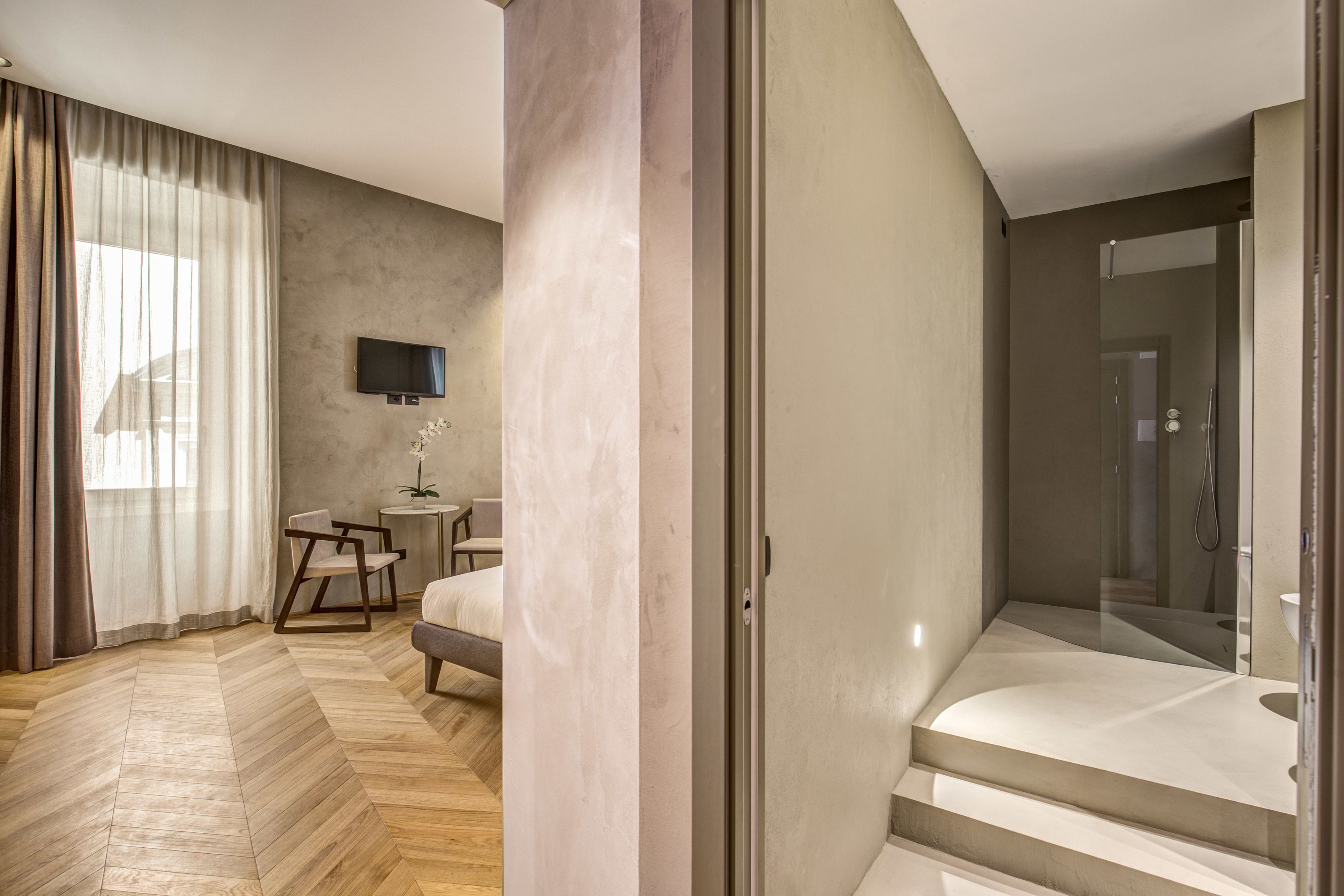 Hochwertige Bettwaren, Minibar, Zimmersafe, Schreibtisch