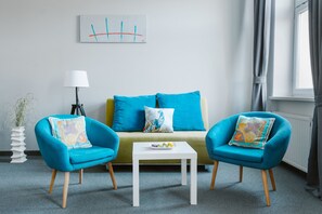 Kahden hengen superior-huone, kaupunkinäköala | Olohuone | LED-televisio, maksullisia elokuvia