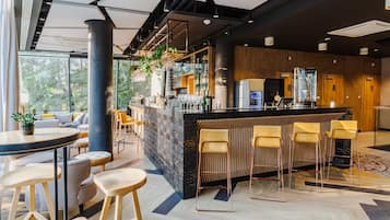 酒吧(店内)