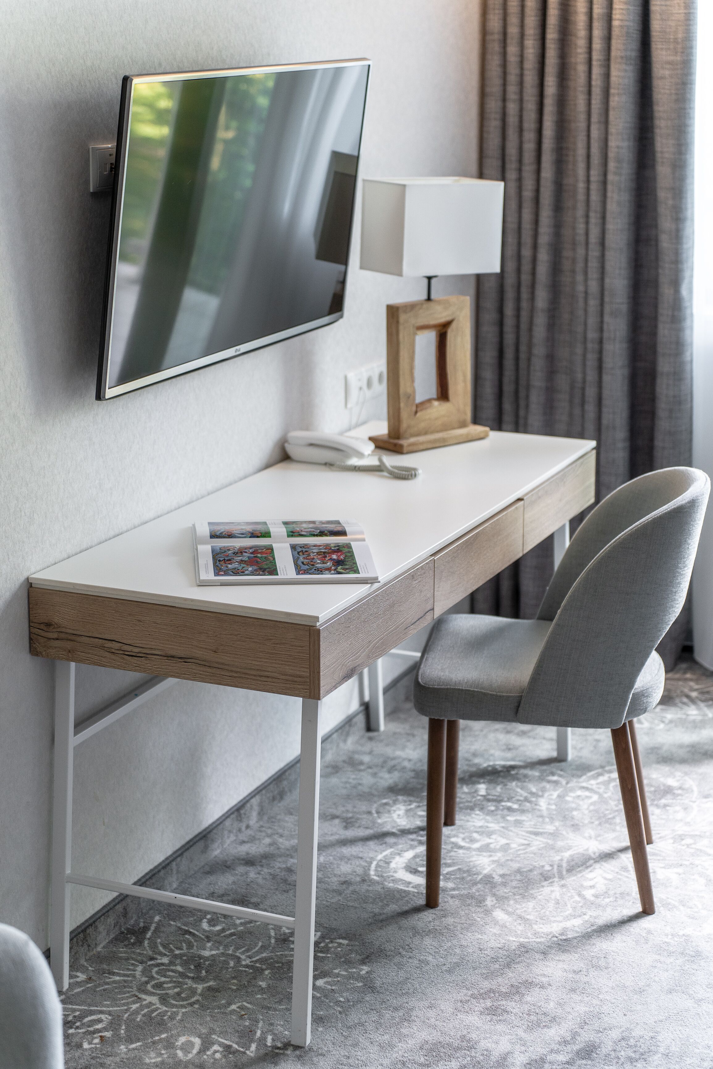 1 bedroom, hypo-allergenic bedding, minibar, in-room safe