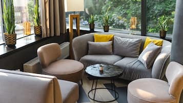 Lobby-Lounge