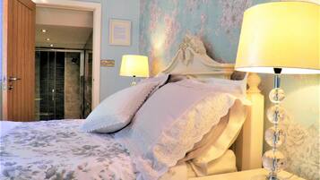 Chambre Double, 1 lit double | Literie de qualité supérieure, décoration personnalisée