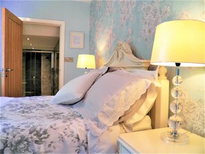 Double Room, 1 Double Bed | Premium bedding, individually decorated, individually furnished
