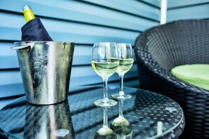 Signature suite, 1 kingsize bed, open haard, tuin | Terras