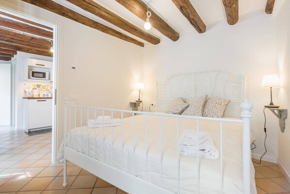 1 bedroom, desk, iron/ironing board, free cots/infant beds